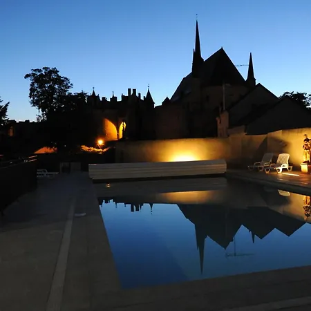 Le Relais Du Bellay 3*