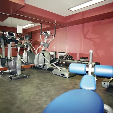 Le Relais Du Bellay Отель 3*