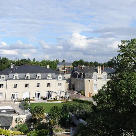 Le Relais Du Bellay 3*