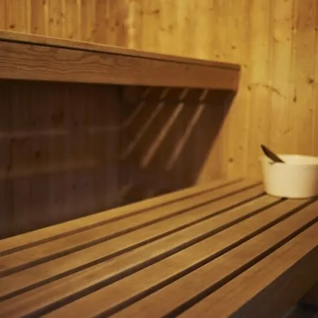 Отель Le Relais Du Bellay 3*