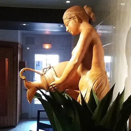 Отель Le Relais Du Bellay