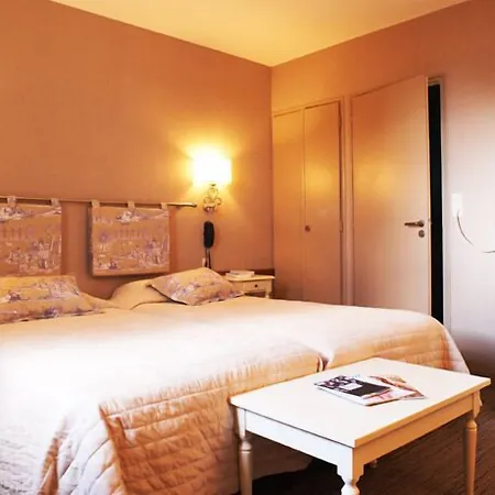 Le Relais Du Bellay 3*