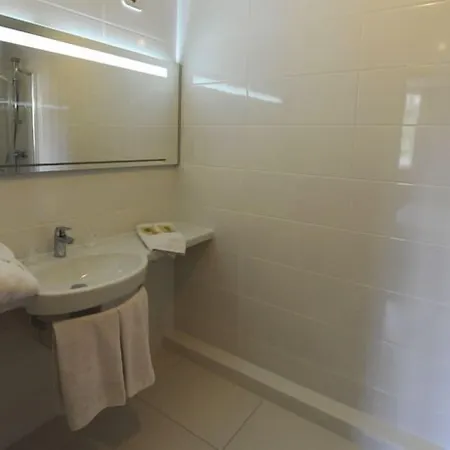 Le Relais Du Bellay مونتري-بيلاي