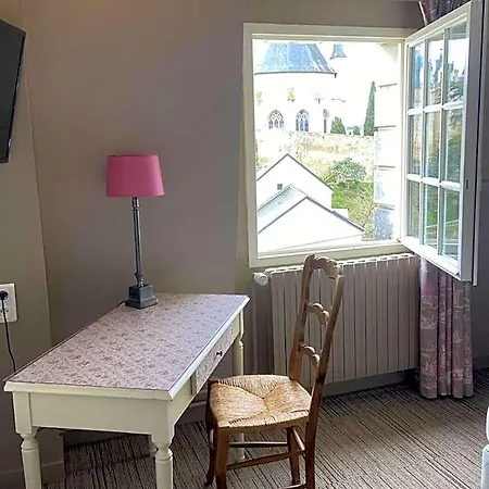 Le Relais Du Bellay 3*