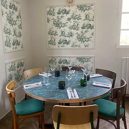 Le Relais Du Bellay 호텔 몽트뢰유벨레이