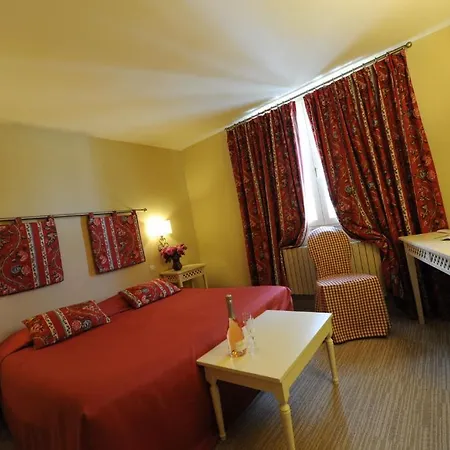Hotell Le Relais Du Bellay