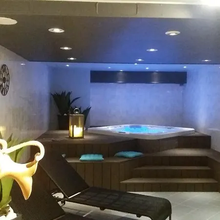 Отель Le Relais Du Bellay Монрёй-Беле